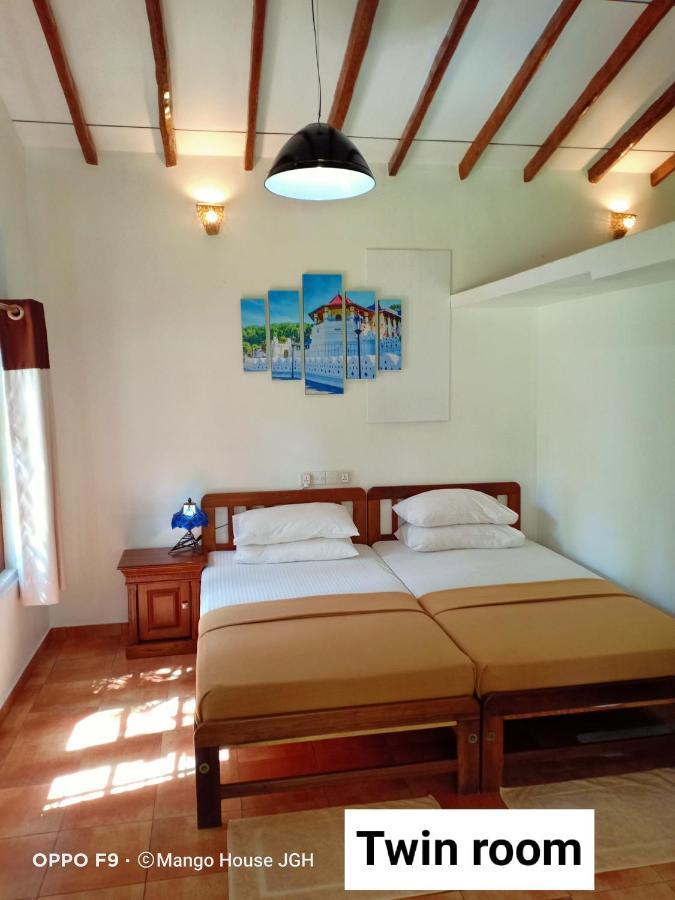 Mango House Japanese Guest House Негомбо Екстериор снимка
